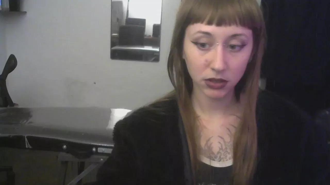 333lucifer3 on Cam4 
