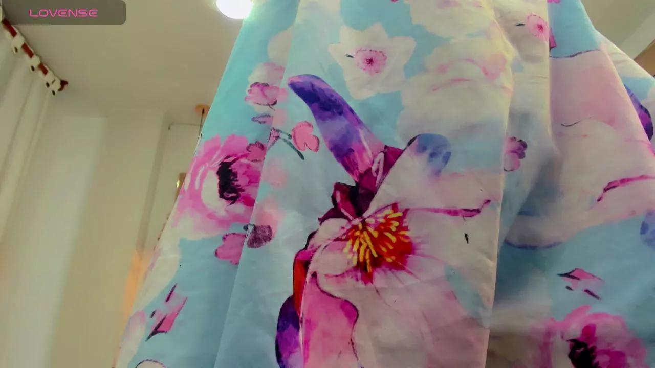 _Emily_Hots on Cam4 