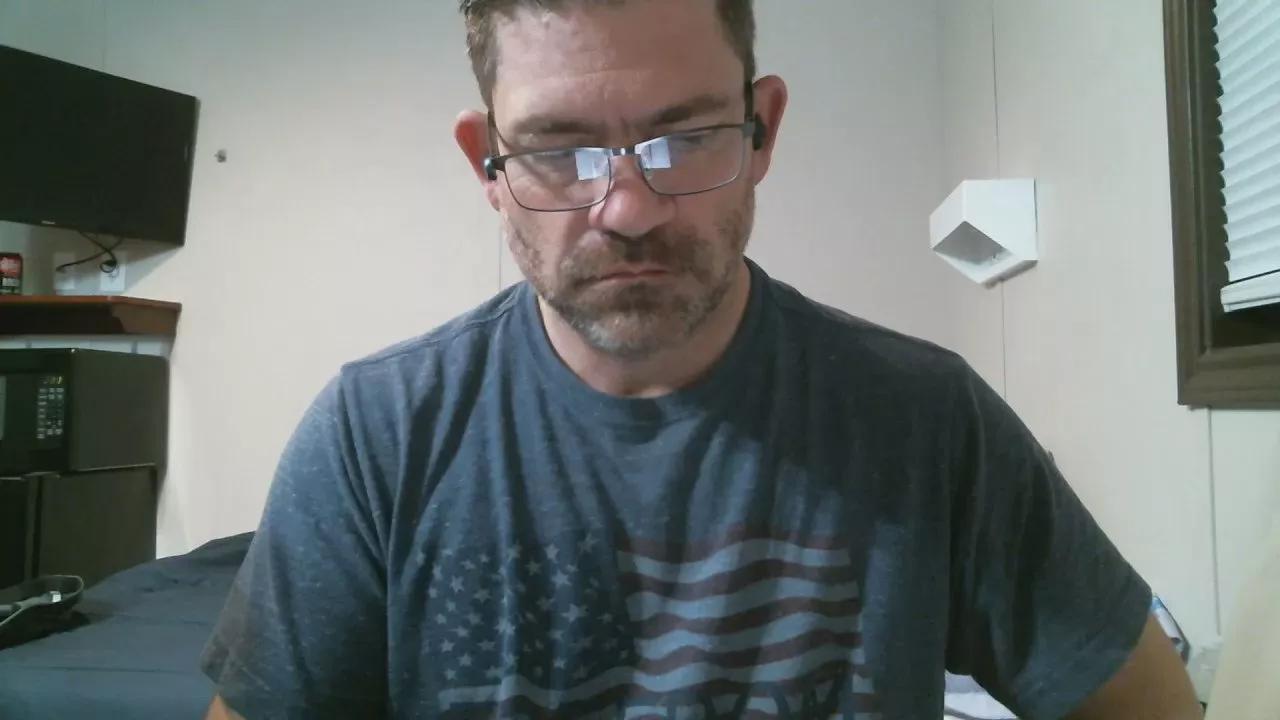 Adam8067 on Cam4 