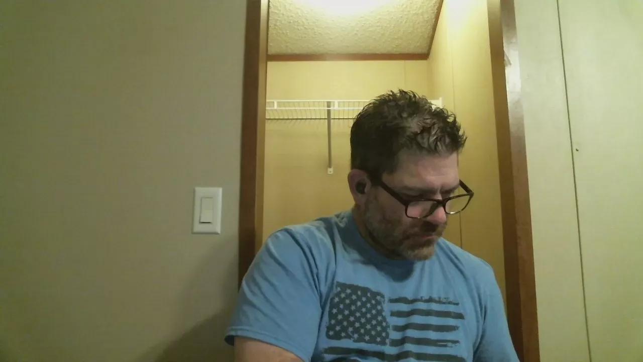 Adam8067 on Cam4 
