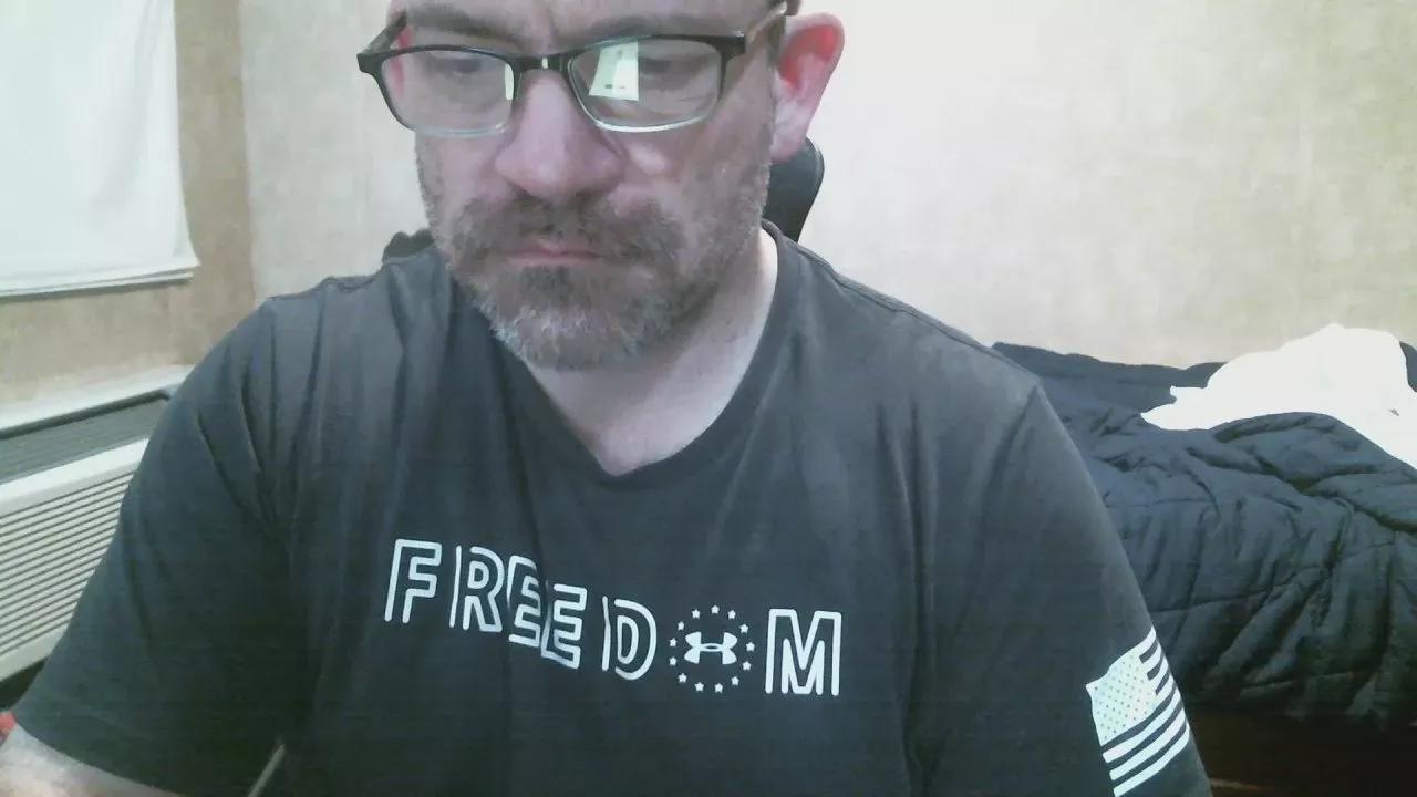 Adam8067 on Cam4 