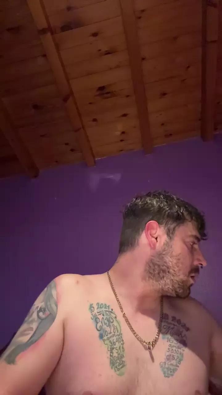 Alber21aa on Cam4 