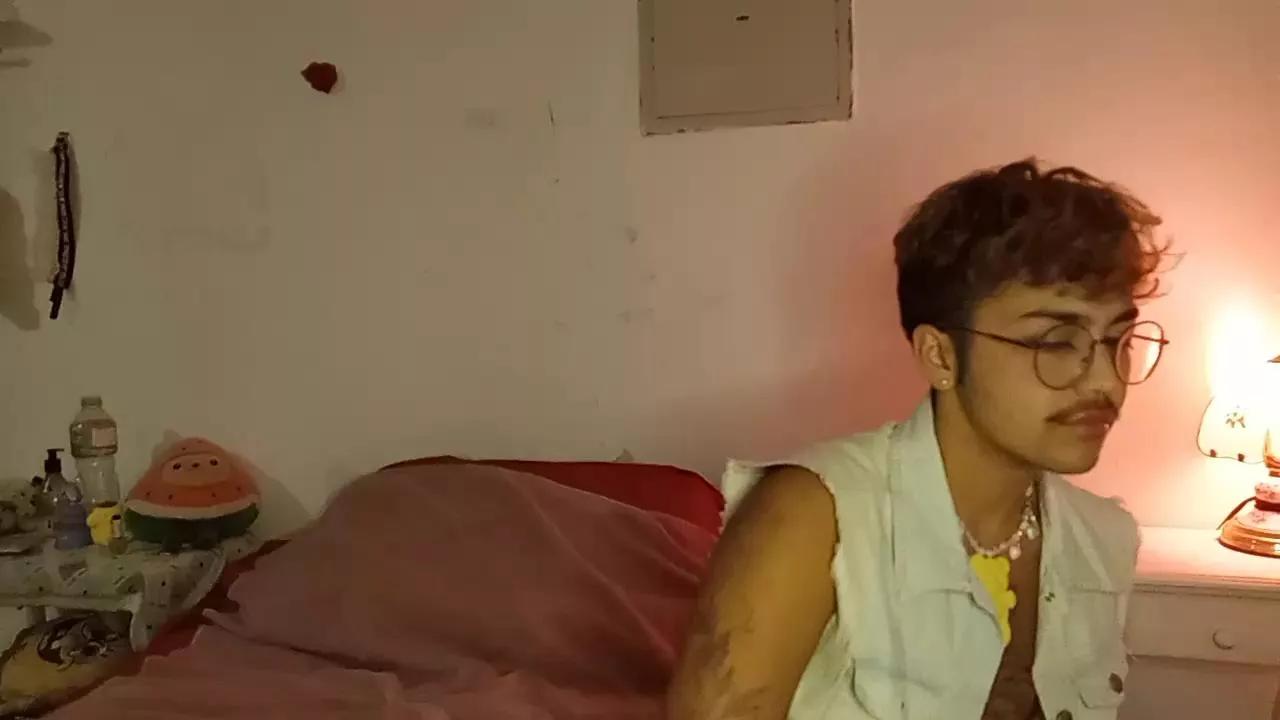 amor0sito_ on Cam4 