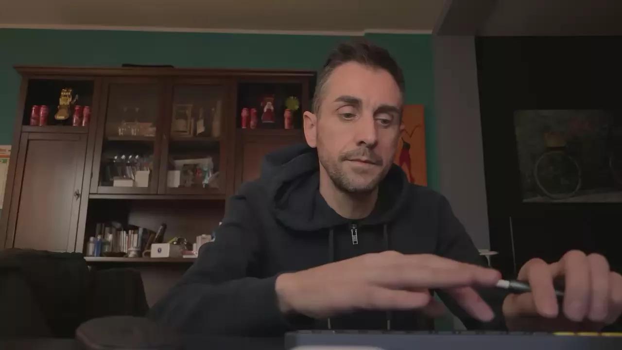 andrew809 on Cam4 