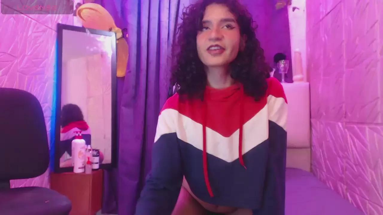 Angellike_doll on Cam4 