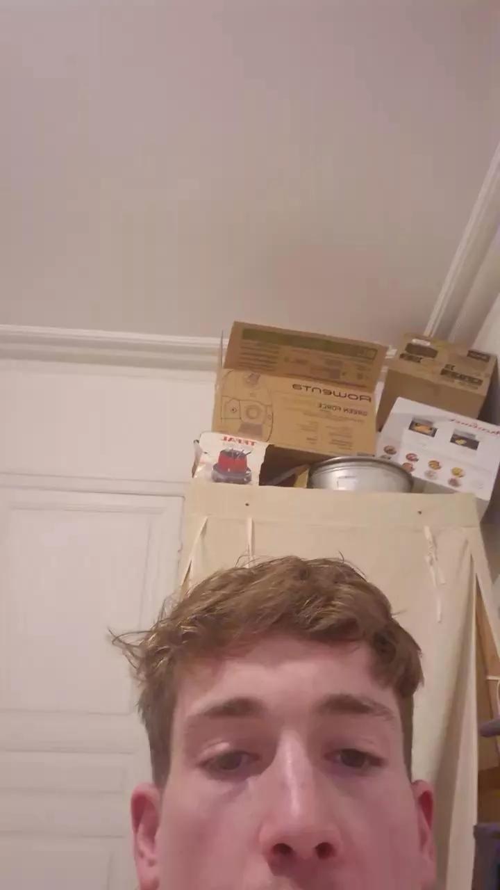 Anthony2324 on Cam4 