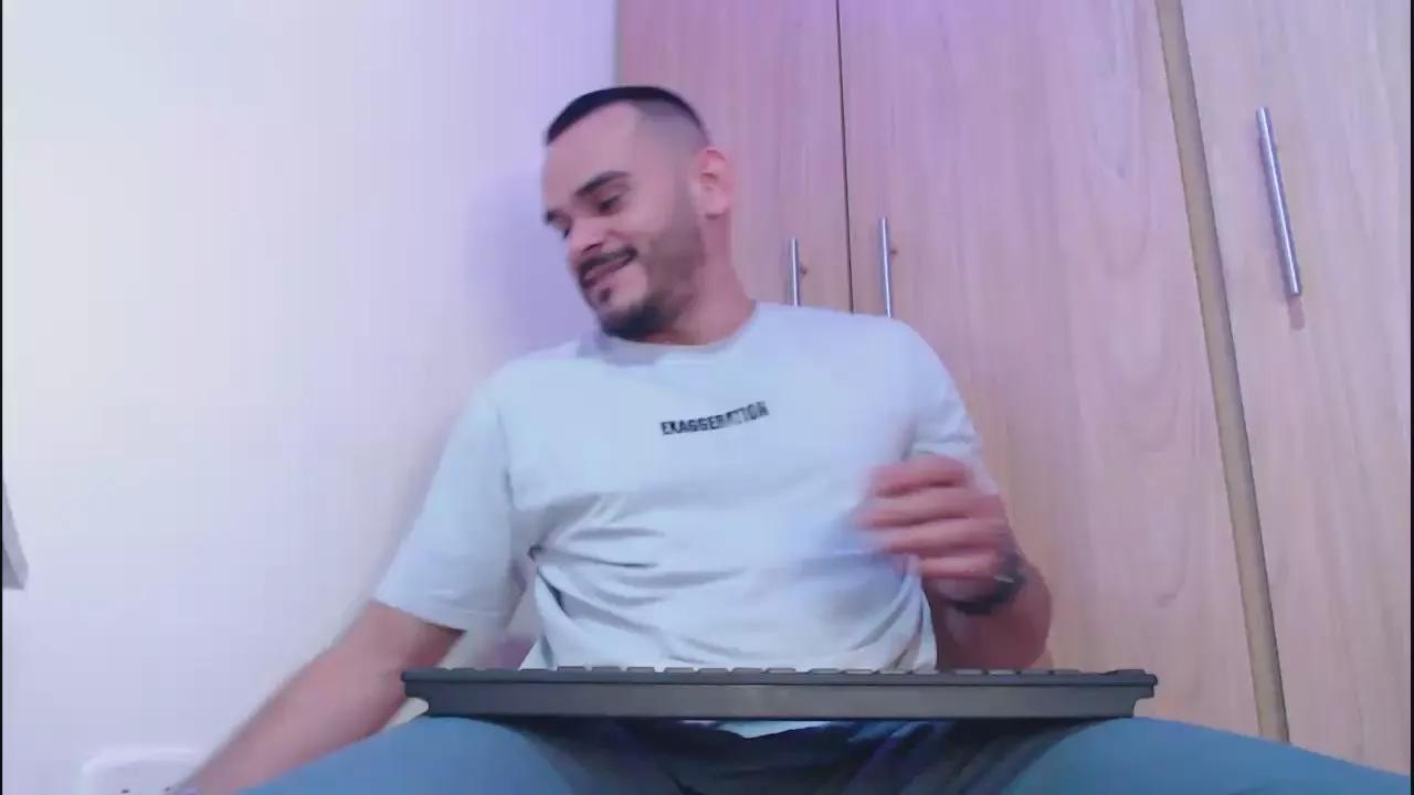 apasion2 on Cam4 