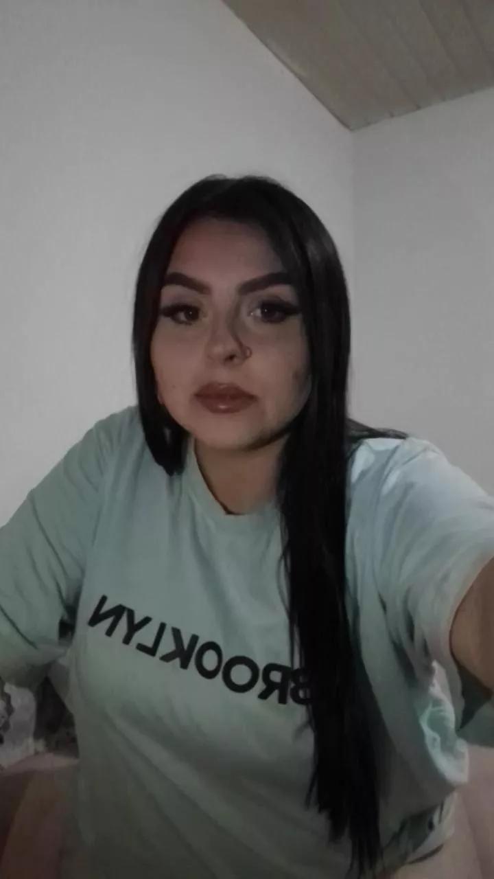 Babyhot669 on Cam4 