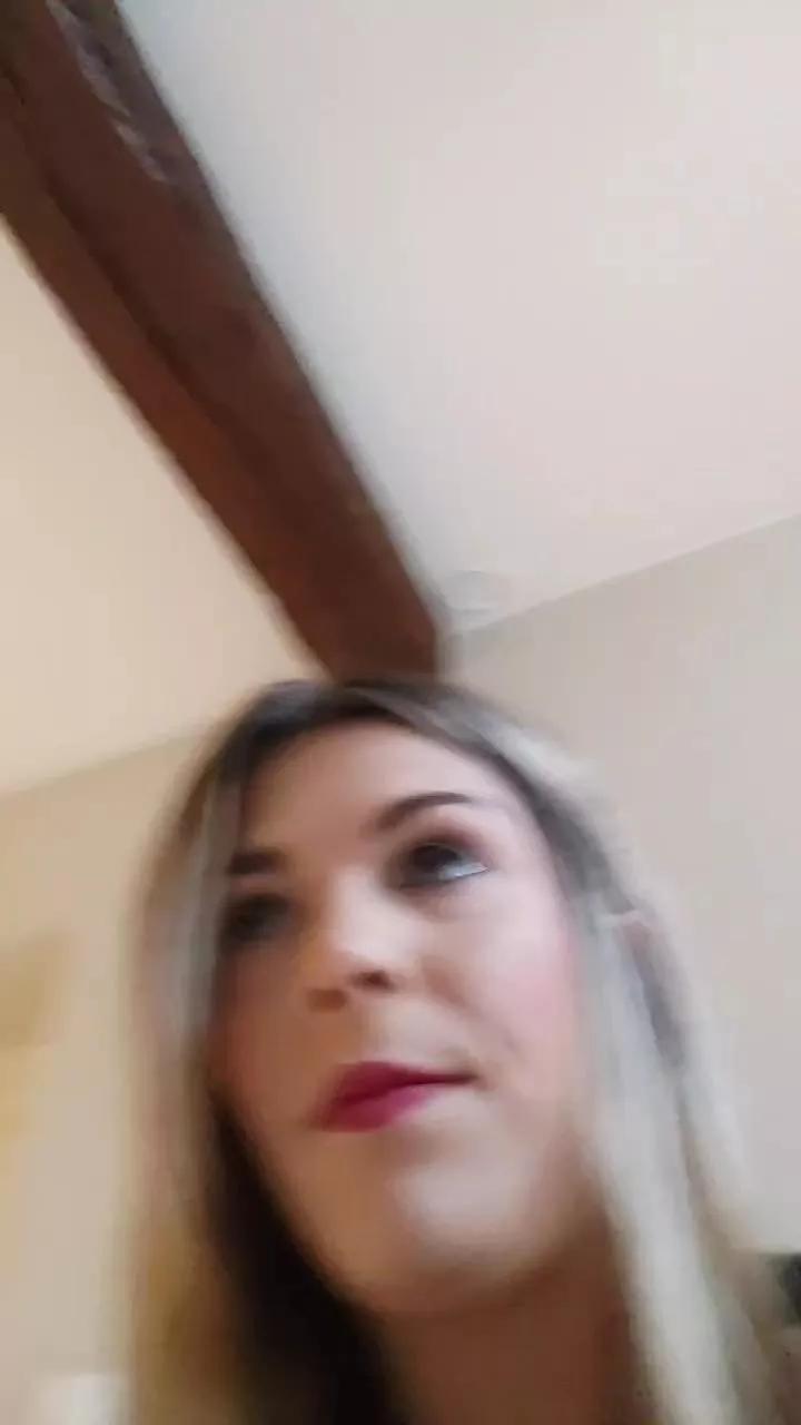 BadGirl974 on Cam4 