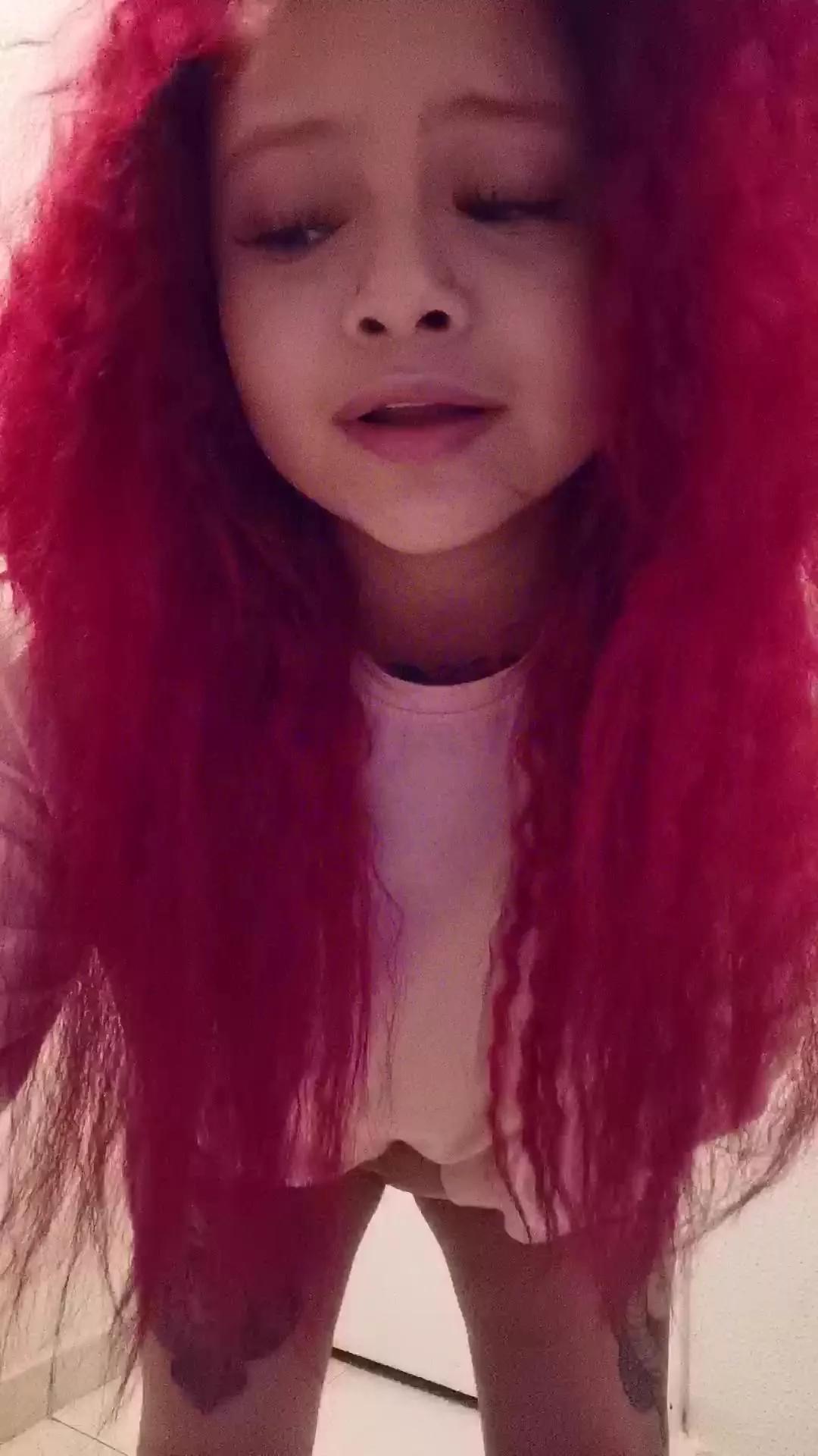 barbiee_doll on Cam4 