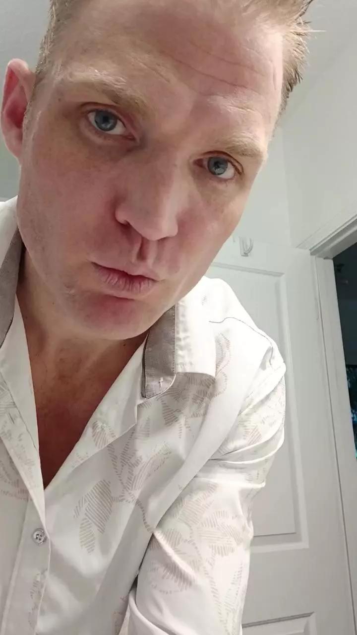 BelowDeck1 on Cam4 