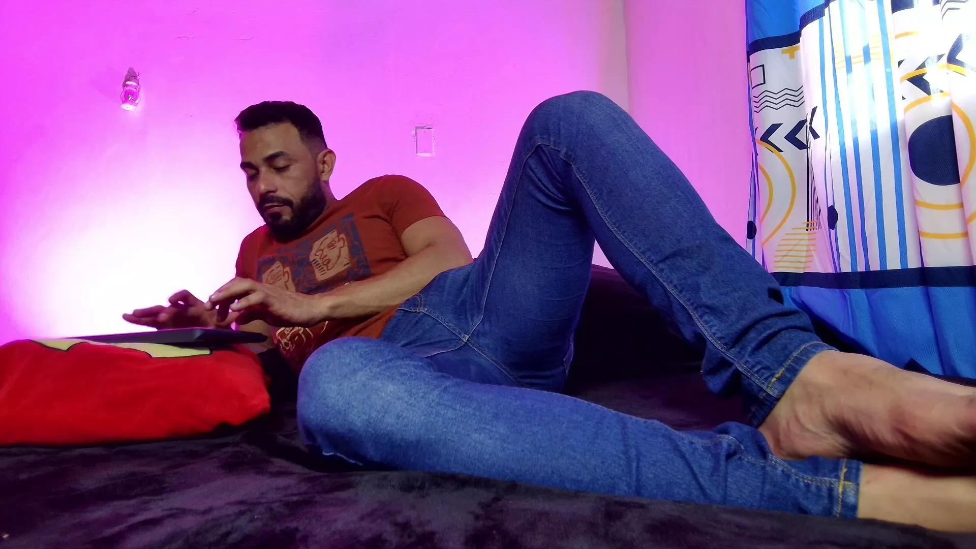 BenBlaze on Cam4 