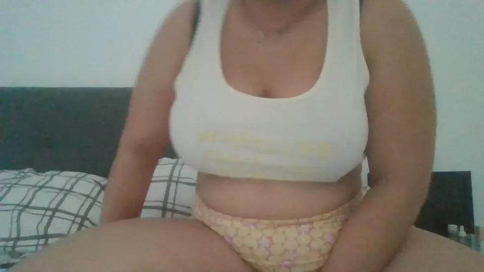 beurette18_75 on Cam4 