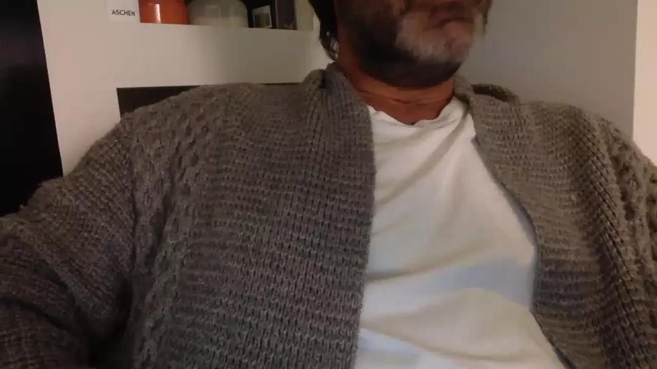 bigjohnnyroc on Cam4 