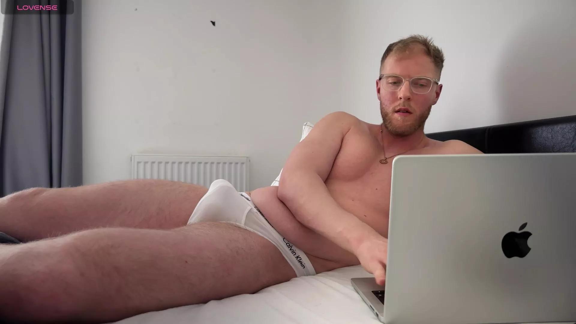 bigteenboy18 on Cam4 