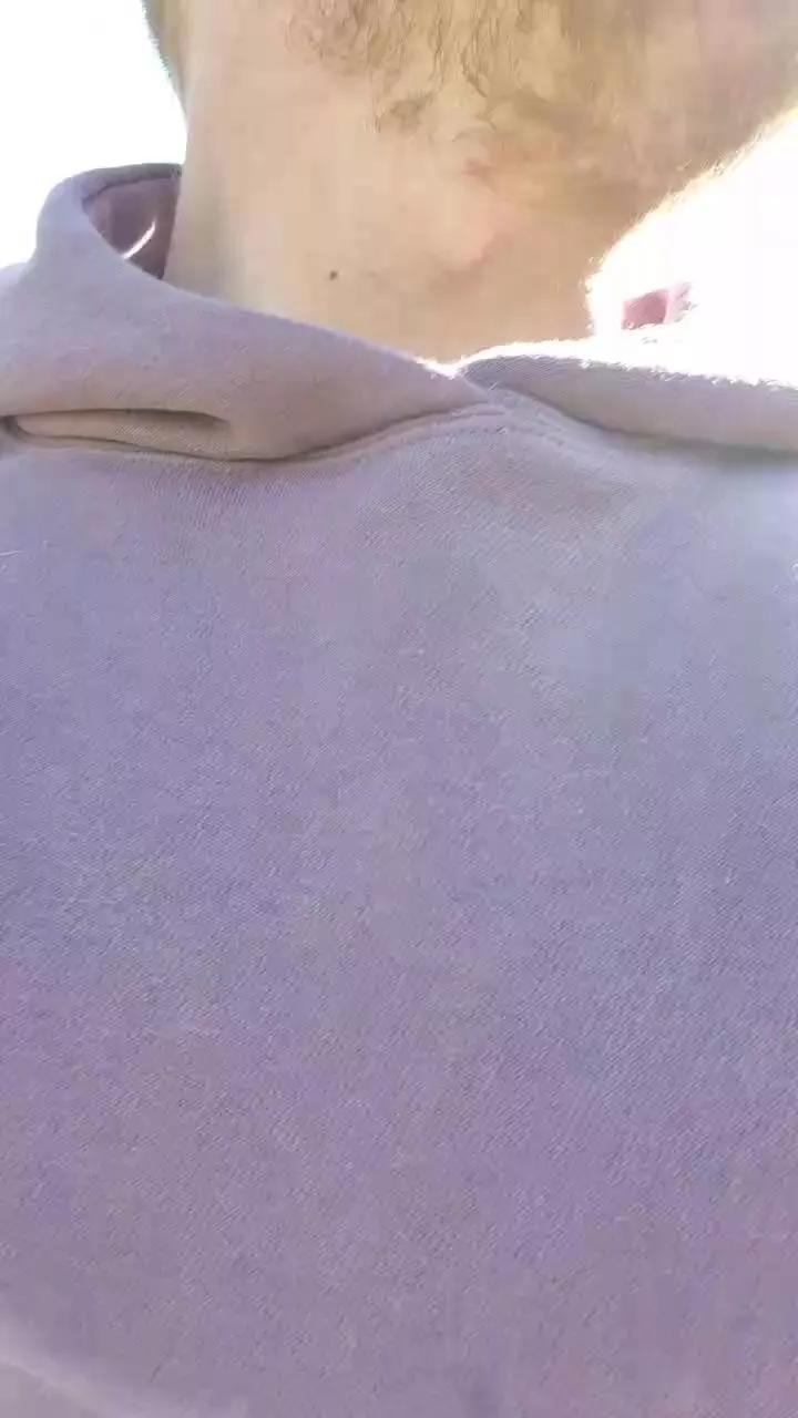 BigUncutBiGuy on Cam4 