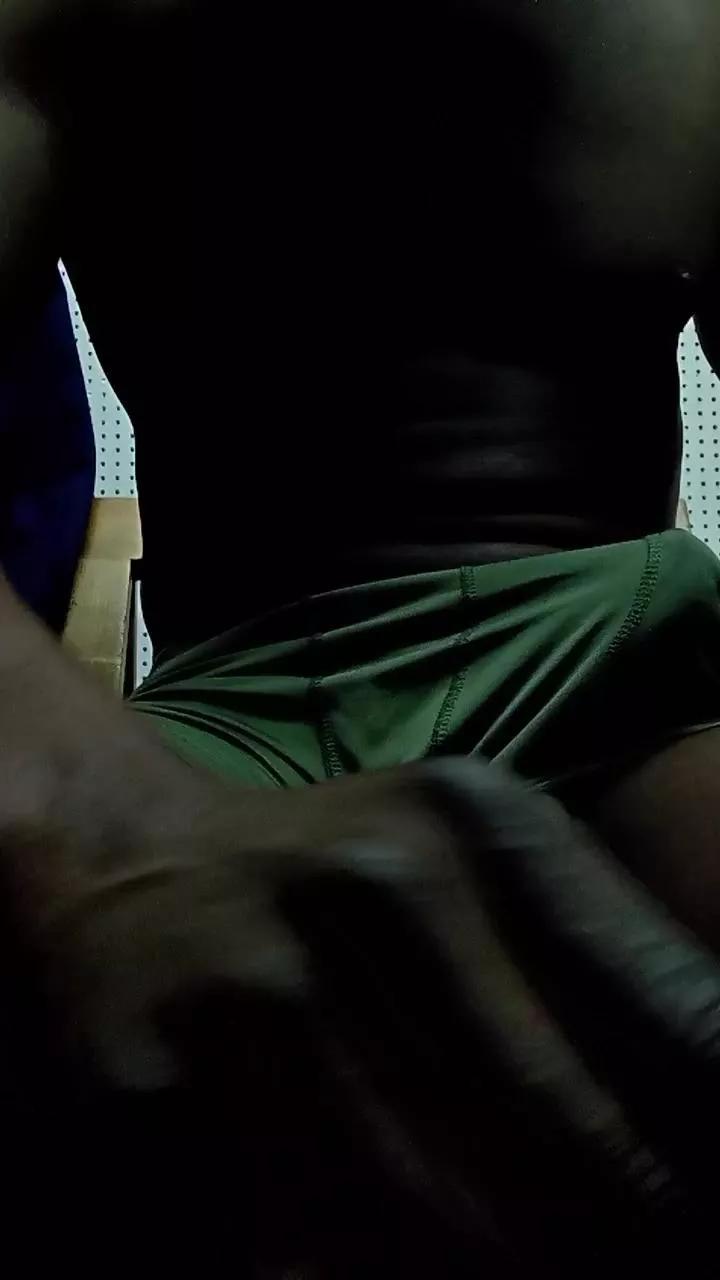 blackhot8 on Cam4 