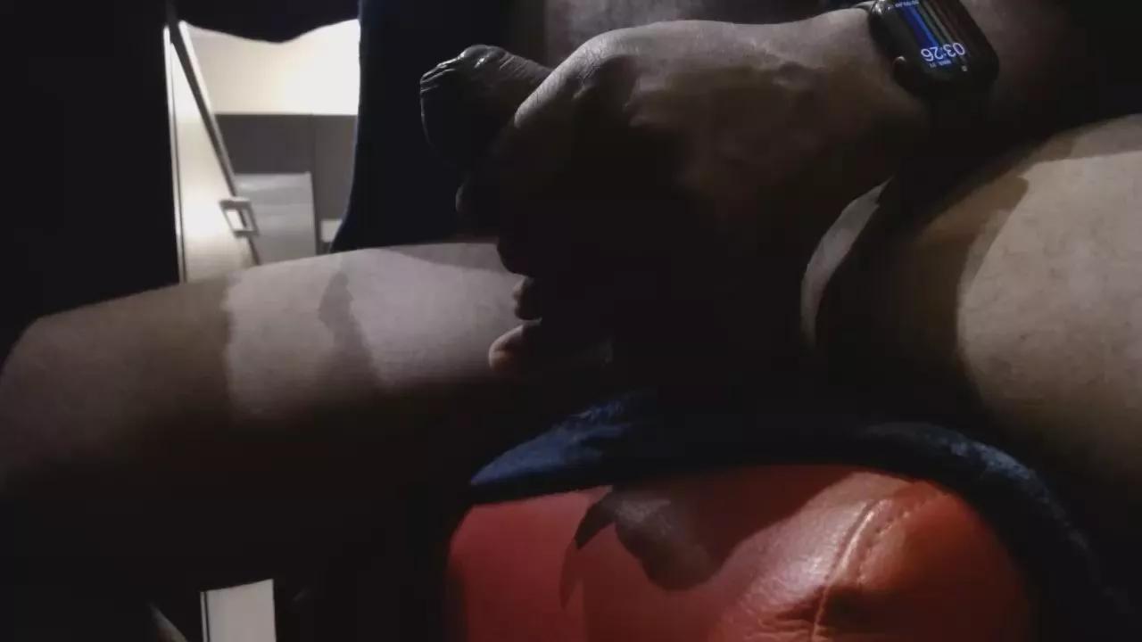 blktlse on Cam4 