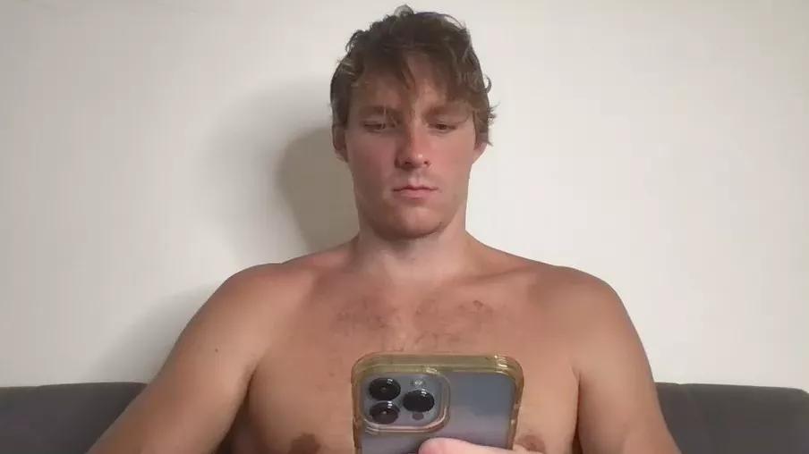 blueyedmonster on Cam4 