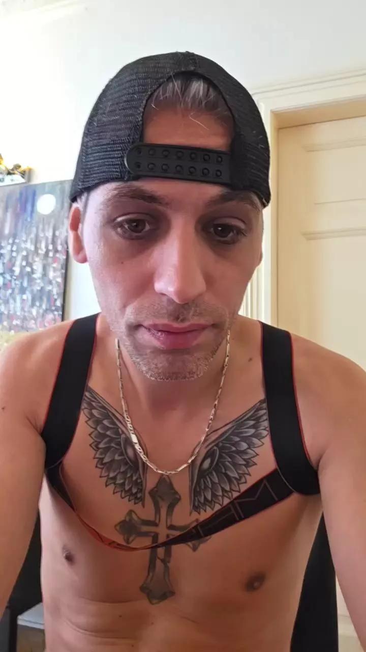 Boys1124 on Cam4 
