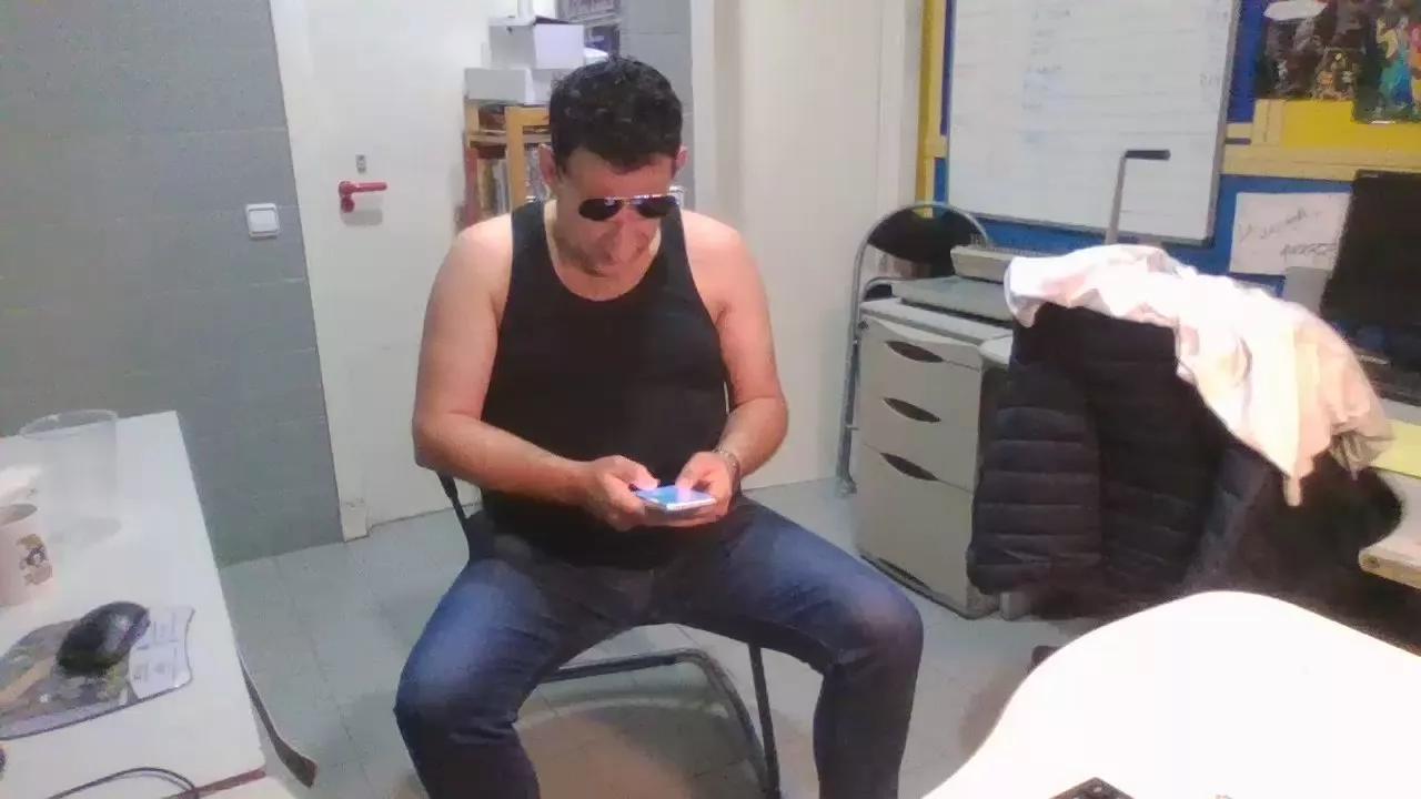 Camionmadrid on Cam4 