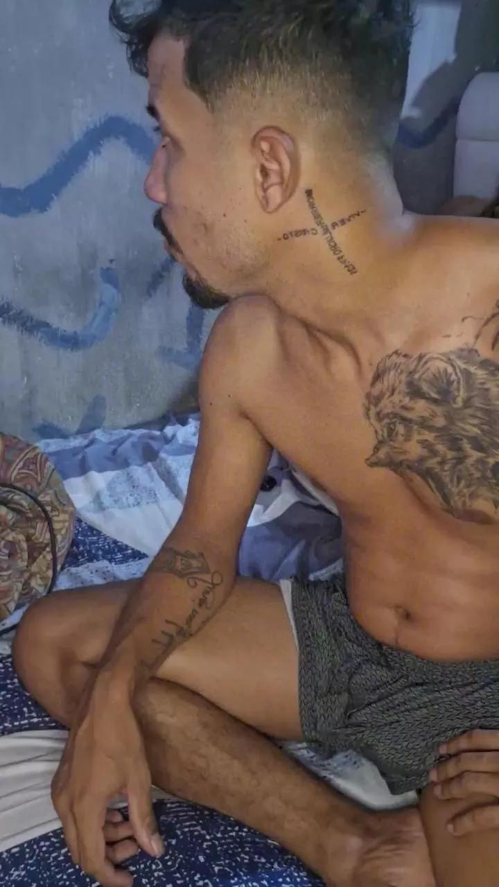 Chilenohh on Cam4 
