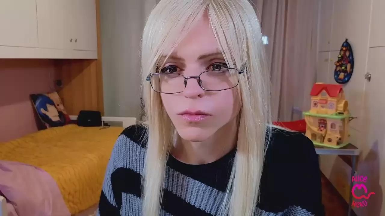 Come_To_Alice on Cam4 