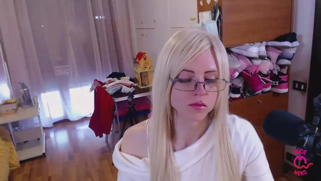 Come_To_Alice on Cam4 