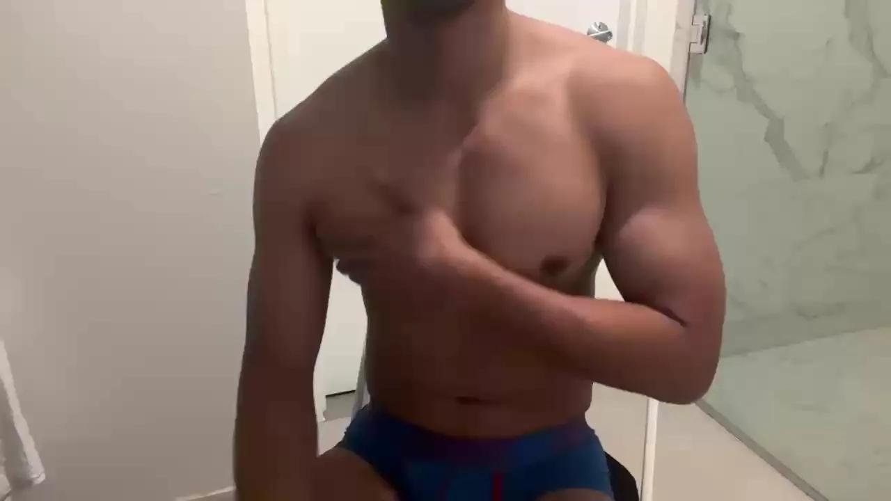 Connorw088 on Cam4 