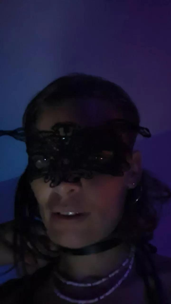 ContessinaBunny on Cam4 