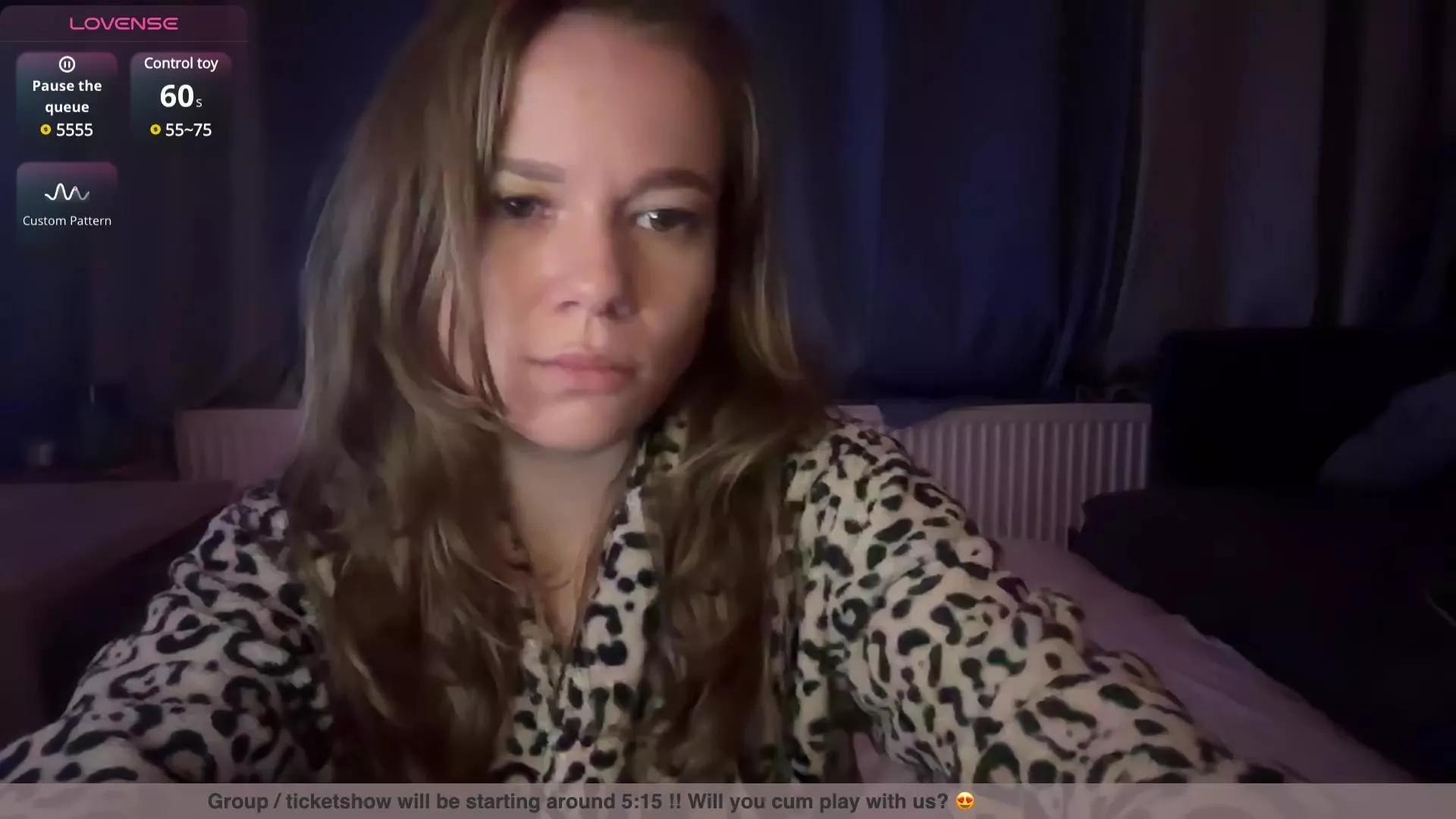Couple_D_and_A on Cam4 