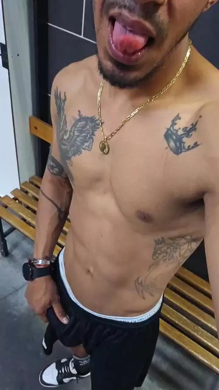 crisphoenix_xxx on Cam4 