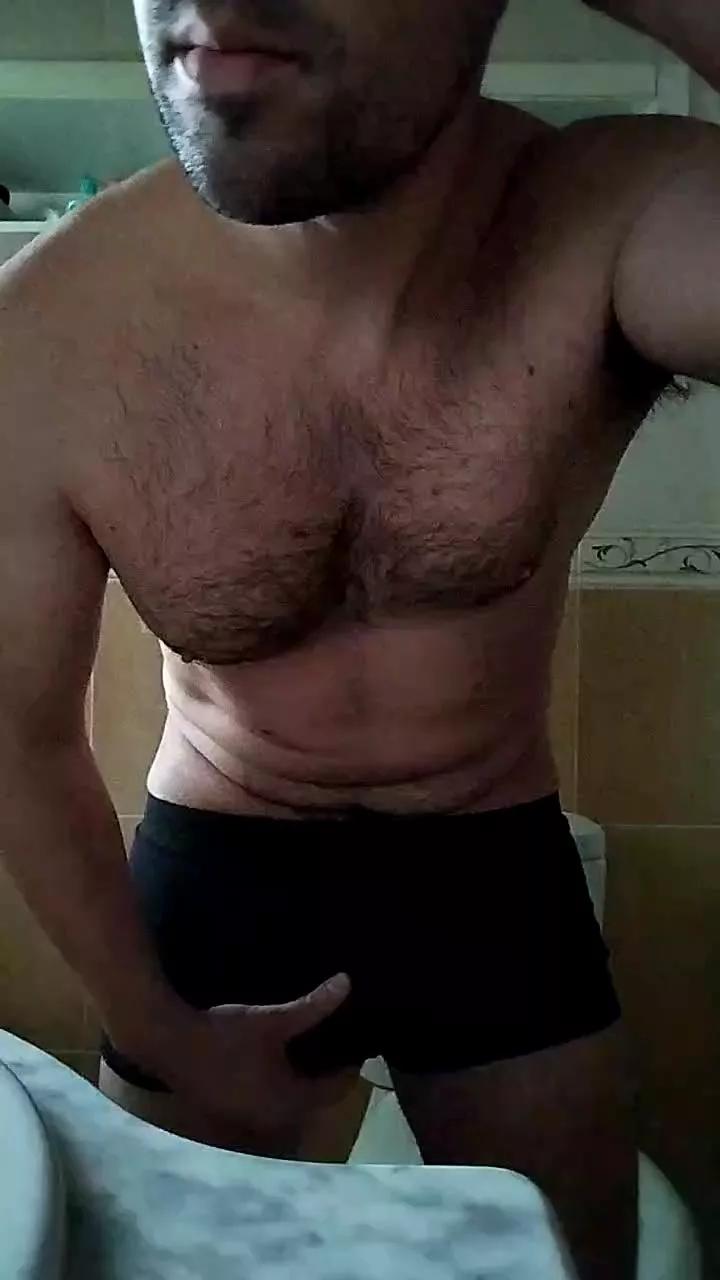 Curioso26xxx on Cam4 