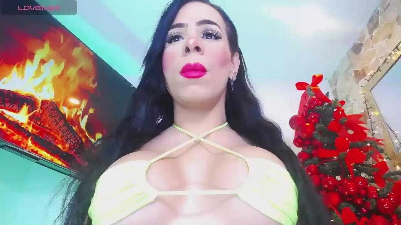 Dahyana_Evanz1 on Cam4 