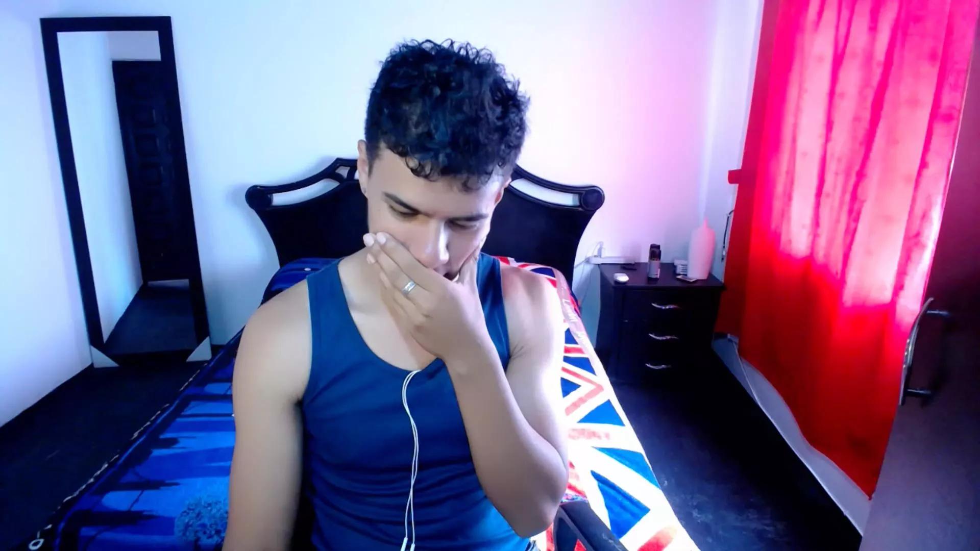 Deiby69 on Cam4 