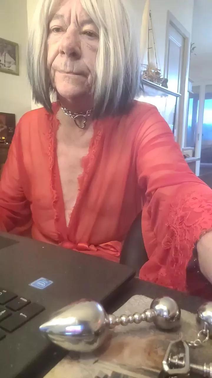 Diana26soumise on Cam4 