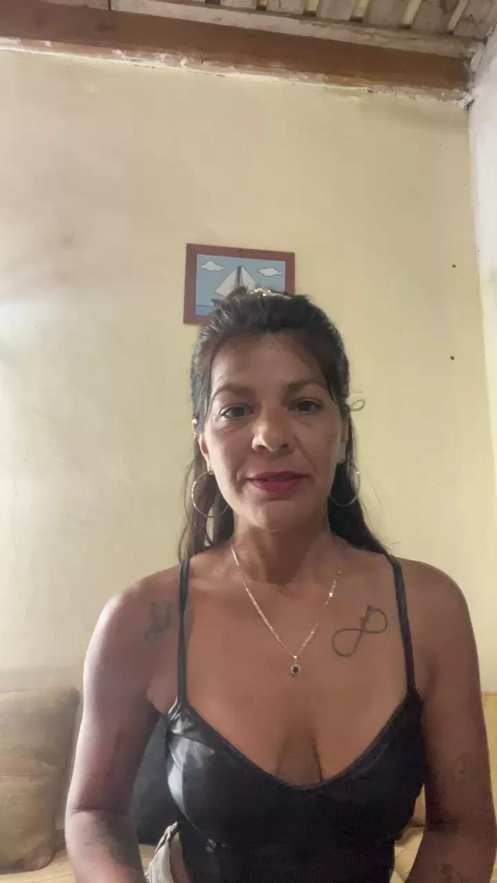 Dlor on Cam4 