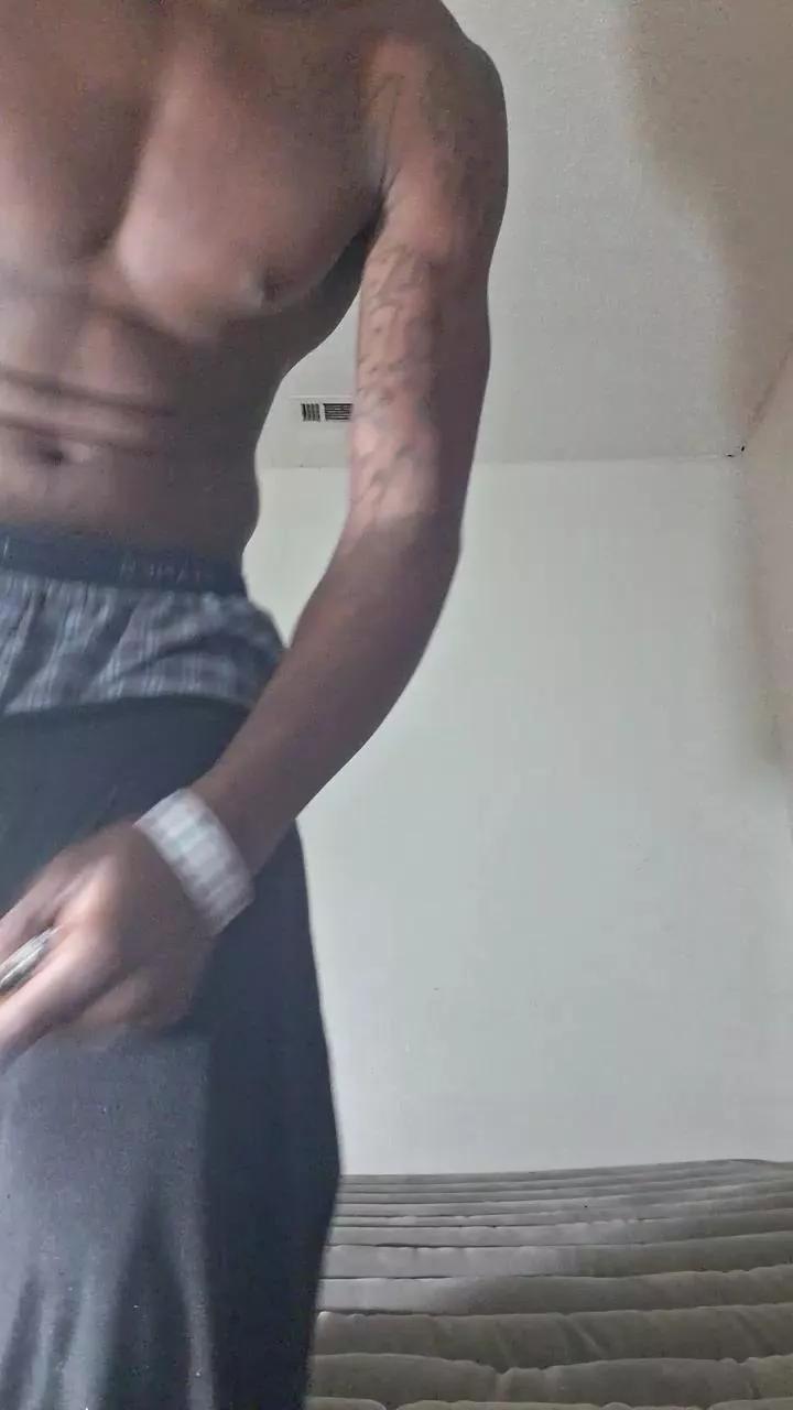 Dumvibes on Cam4 