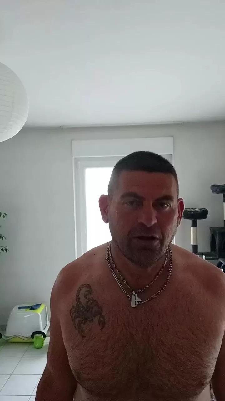 Elleetlautre68 on Cam4 