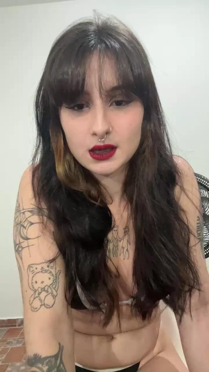 EmyZinha666 on Cam4 