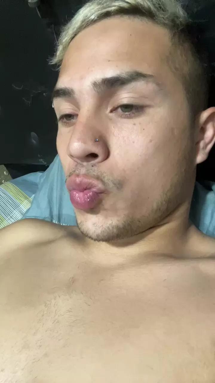 Fer2088 on Cam4 