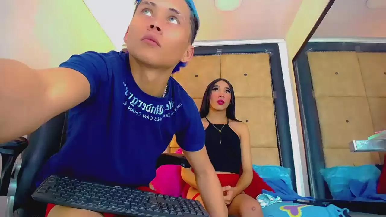 FerAndDaniel021 on Cam4 