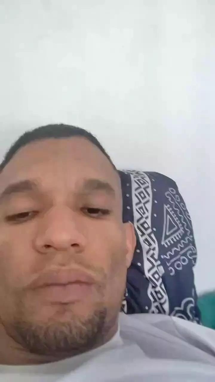 Francopolo23xxl on Cam4 