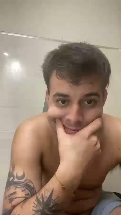 Gastonshowc4 on Cam4 