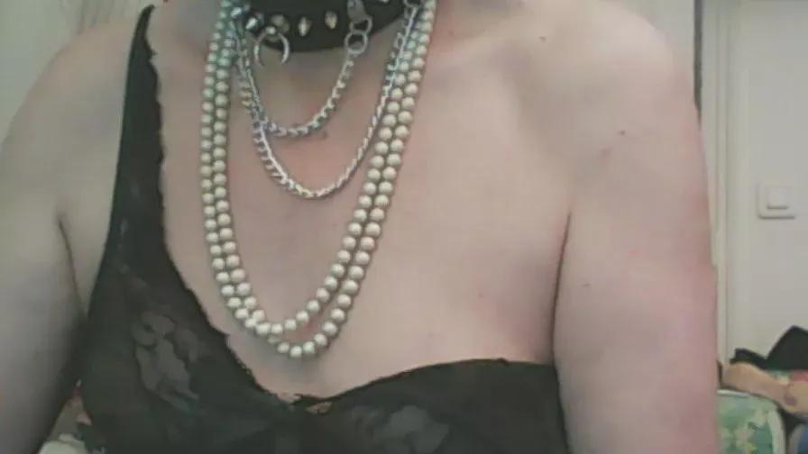 gipperte on Cam4 