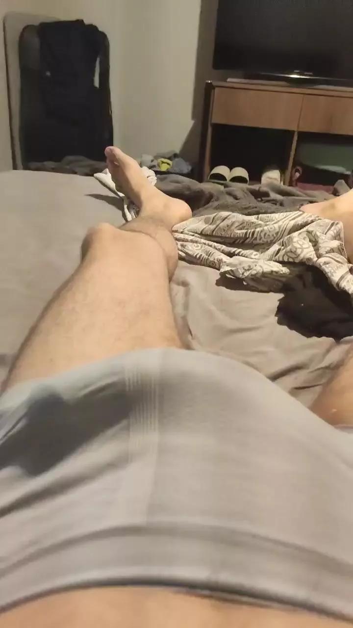 Guilhermo22 on Cam4 