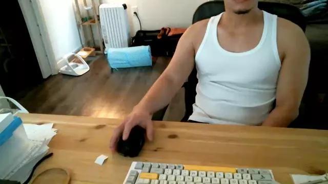 gunwow on Cam4 