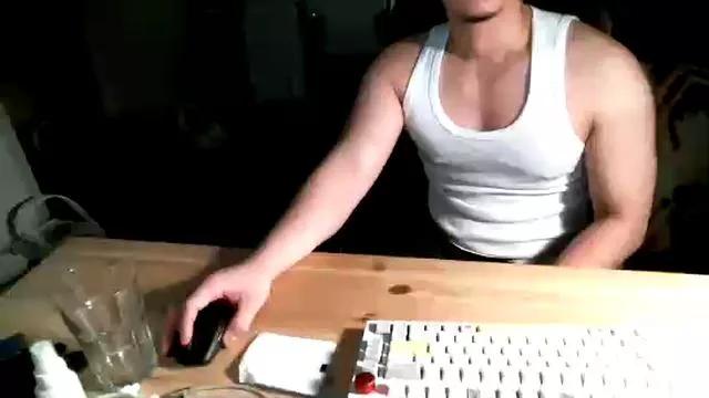 gunwow on Cam4 