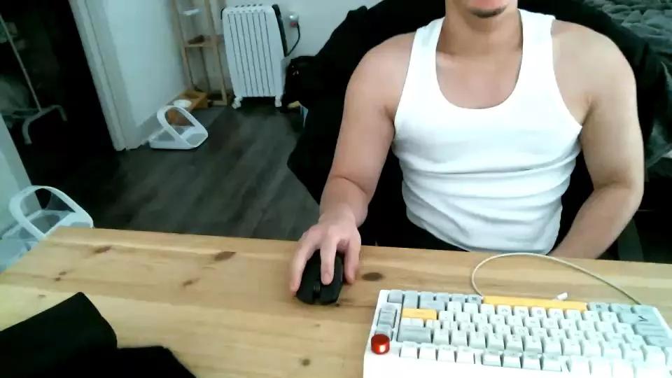 gunwow on Cam4 