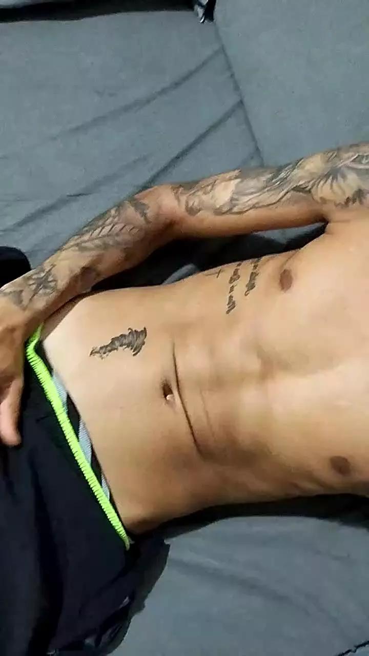 Gusttavobezerra on Cam4 
